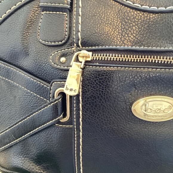 BOC BLACK FAUX LEATHER SHOULDER BAG WITH MULTI ZIP POCKETS - Picture 4 of 11